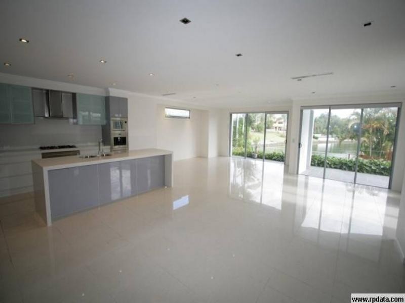 10  Marbella Drive, Benowa Waters QLD 4217