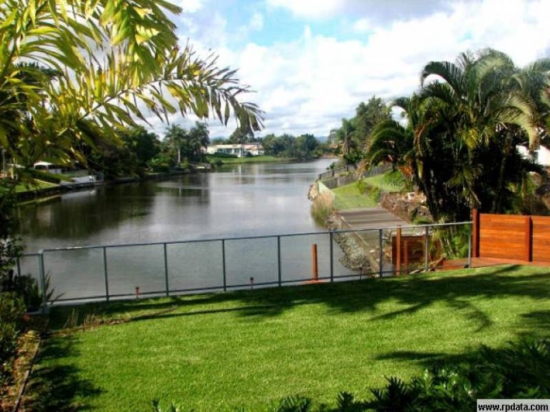 10  Marbella Drive, Benowa Waters QLD 4217