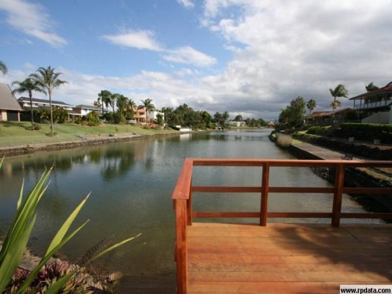 10  Marbella Drive, Benowa Waters QLD 4217