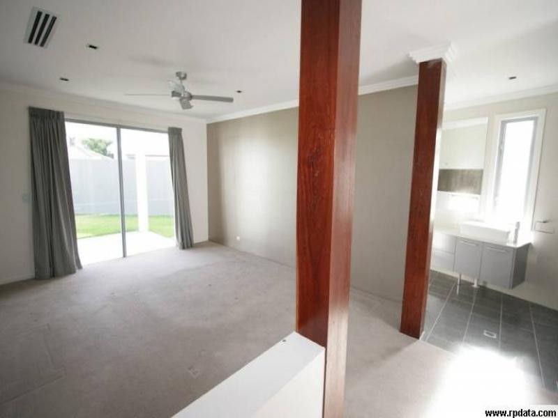 10  Marbella Drive, Benowa Waters QLD 4217