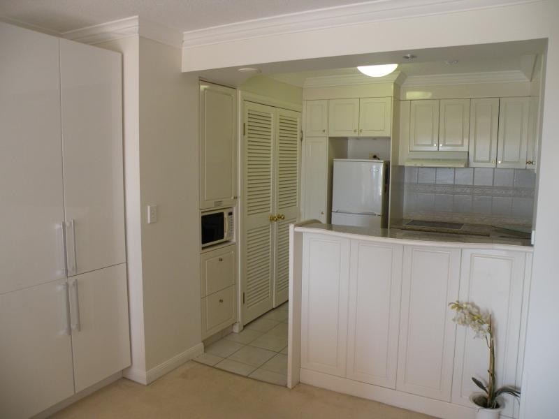 1507/90 Surf Parade, Broadbeach QLD 4218