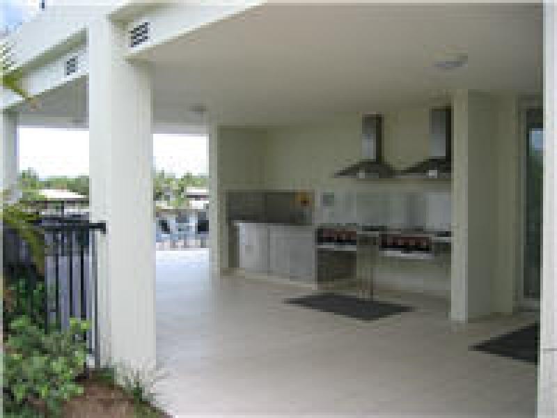 6/2894 Gold Coast Hwy, Surfers Paradise QLD 4217