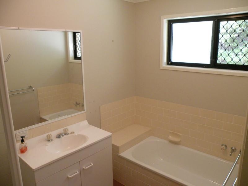 2/22 Paddington, Carrara QLD 4211