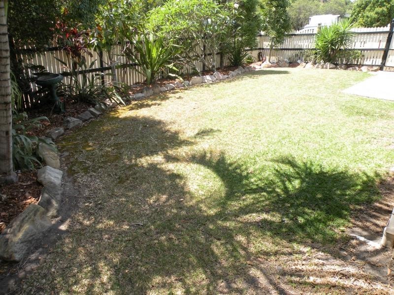 2/22 Paddington, Carrara QLD 4211