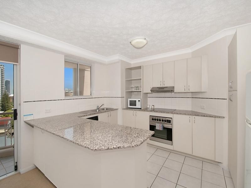 10/11 Wharf Rd, Surfers Paradise QLD 4217
