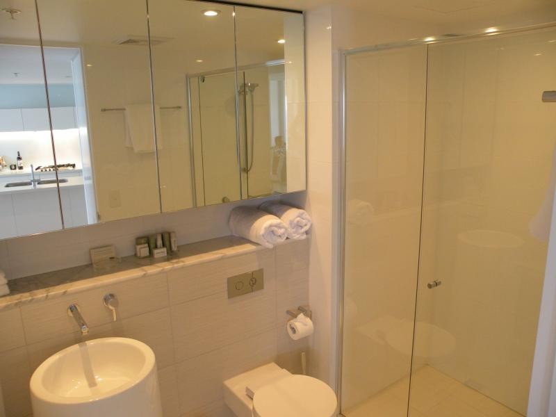 1905/4 ORACLE Charles Ave, Broadbeach QLD 4218