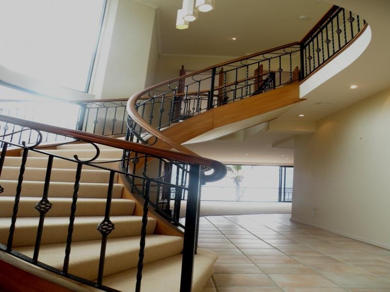 67 Hedges Avenue, Mermaid Beach QLD 4218