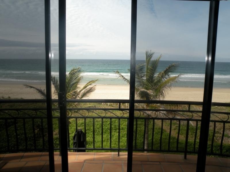 67 Hedges Avenue, Mermaid Beach QLD 4218