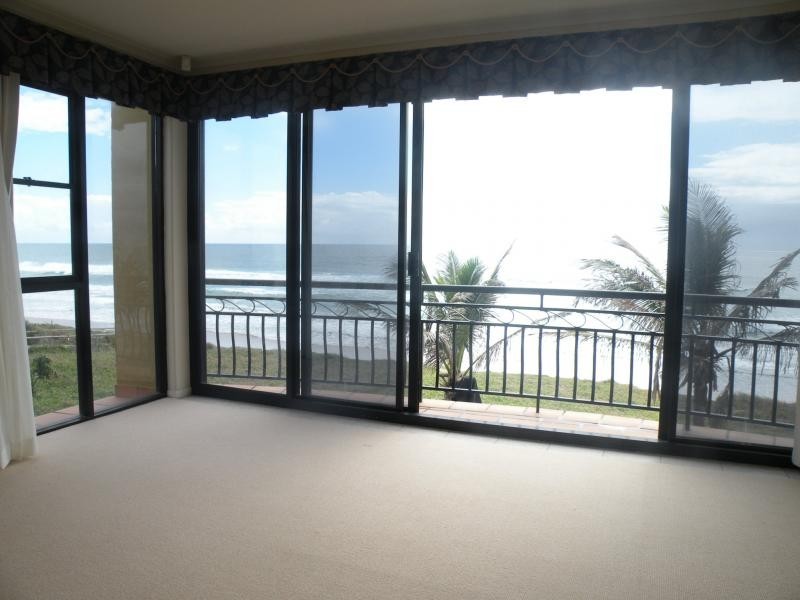 67 Hedges Avenue, Mermaid Beach QLD 4218