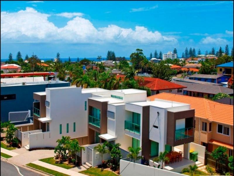 4 Bardon Avenue, Miami QLD 4220