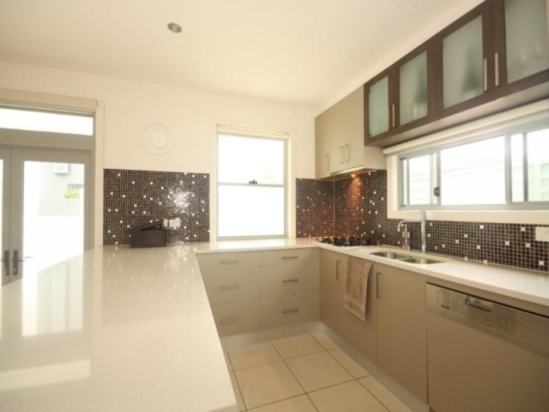 4 Bardon Avenue, Miami QLD 4220