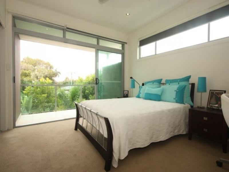 4 Bardon Avenue, Miami QLD 4220