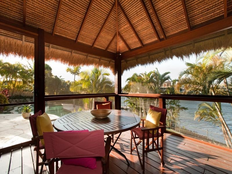 102 Edinburgh, Benowa Waters QLD 4217