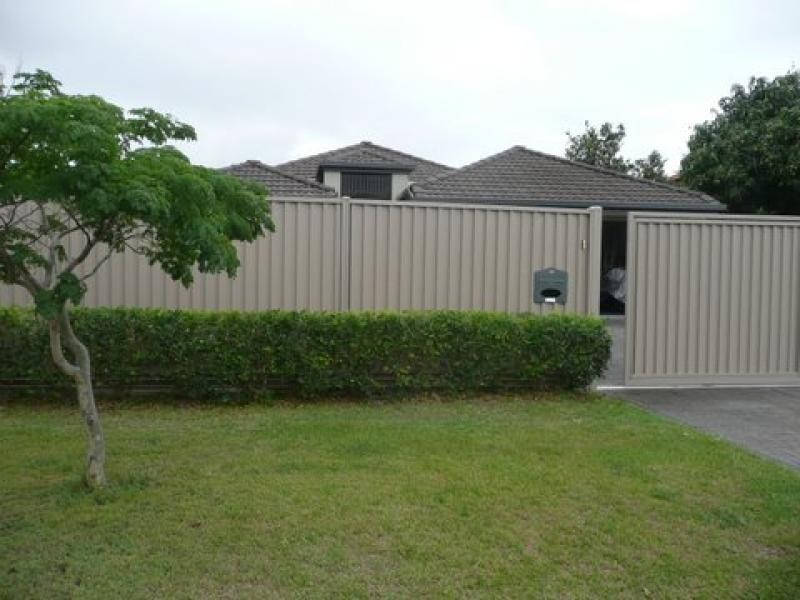 25 Lefroy Dve, Coombabah QLD 4216