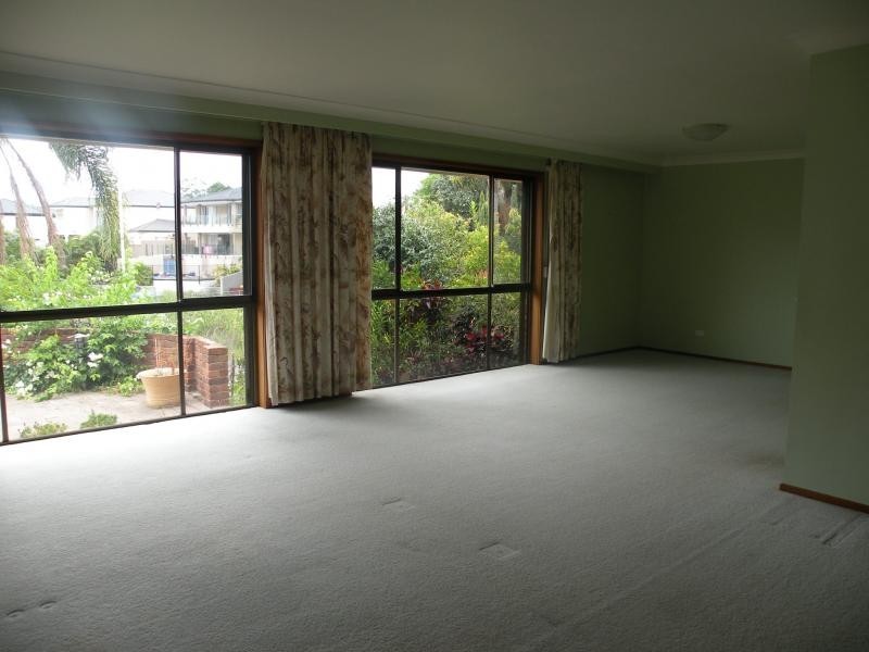 49 Blair Athol Crescent, Sorrento QLD 4217