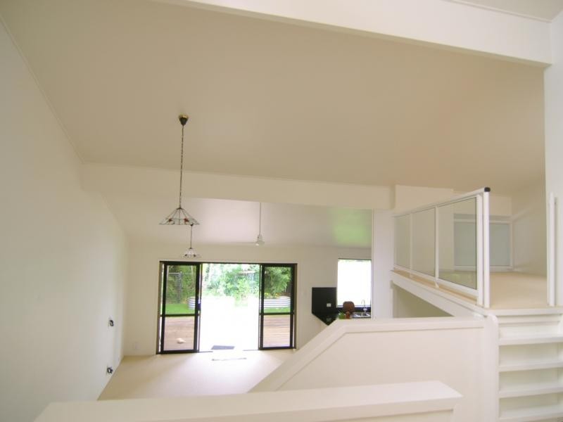 1/9 Freyburg Street, Sorrento QLD 4217