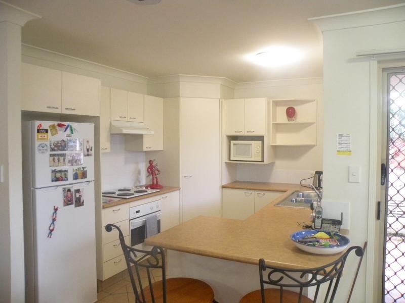 2/21 Central Street, Labrador QLD 4215