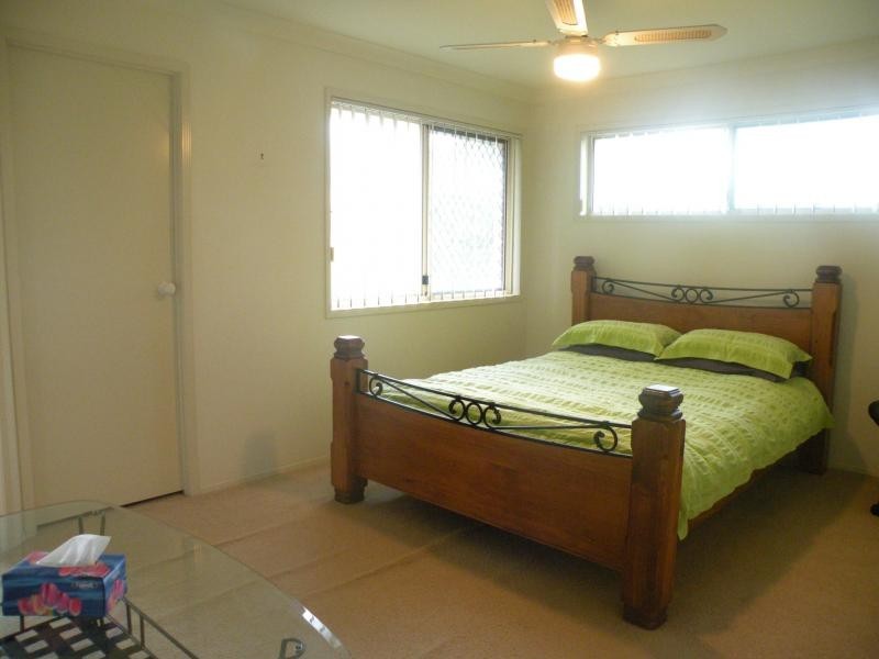 2/21 Central Street, Labrador QLD 4215