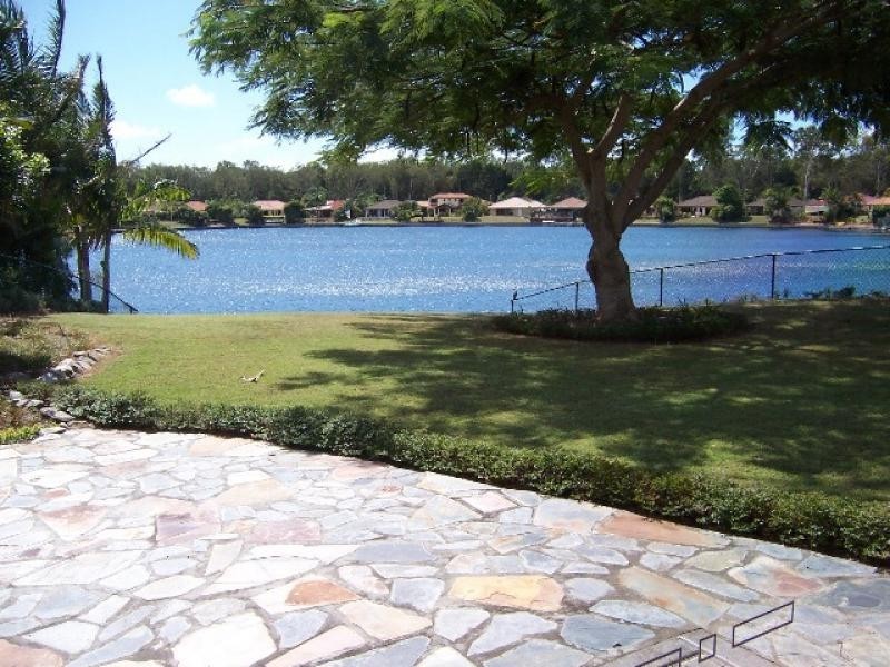 25 Lefroy Dve (Lakehouse), Coombabah QLD 4216