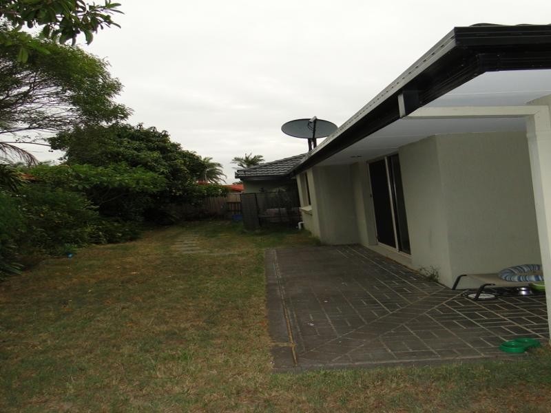 25 Lefroy Dve (Lakehouse), Coombabah QLD 4216