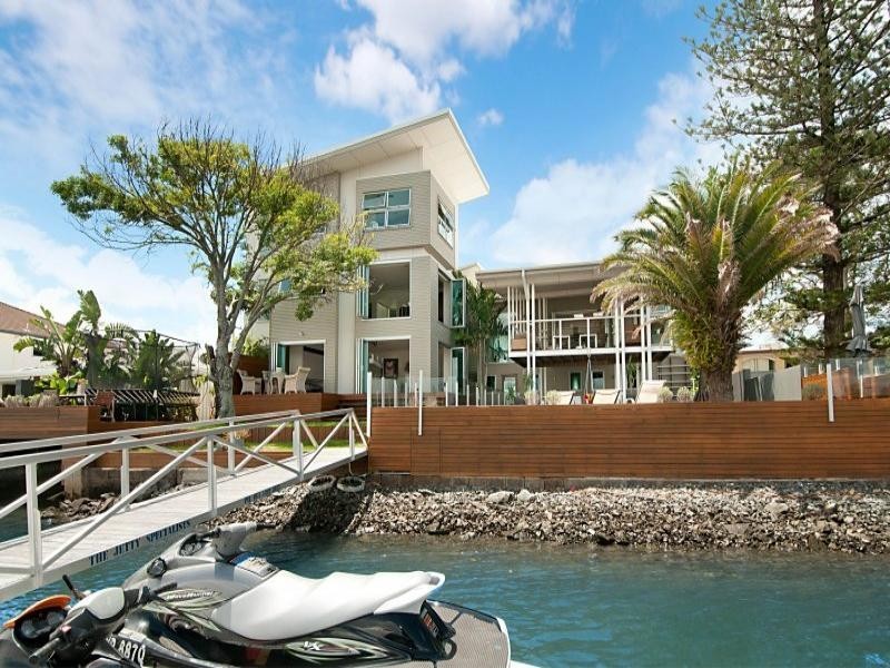 16  Sunset Boulevarde, Surfers Paradise QLD 4217