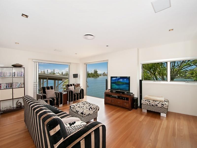 16  Sunset Boulevarde, Surfers Paradise QLD 4217