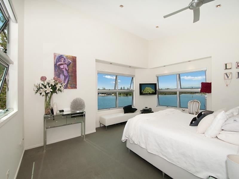 16  Sunset Boulevarde, Surfers Paradise QLD 4217