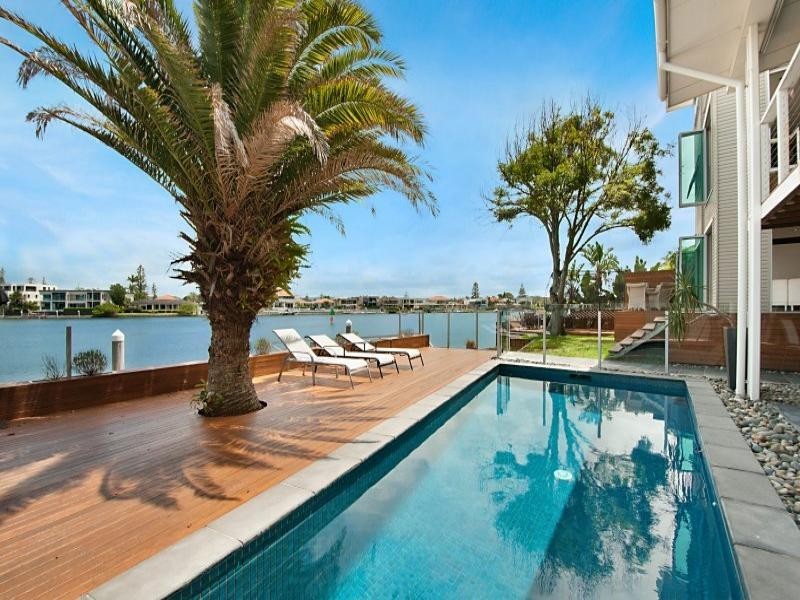 16  Sunset Boulevarde, Surfers Paradise QLD 4217