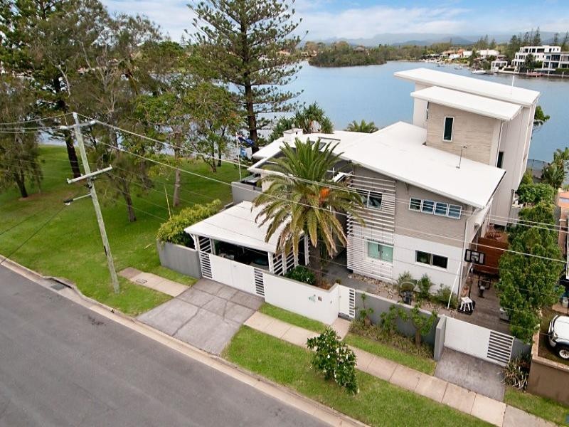 16  Sunset Boulevarde, Surfers Paradise QLD 4217