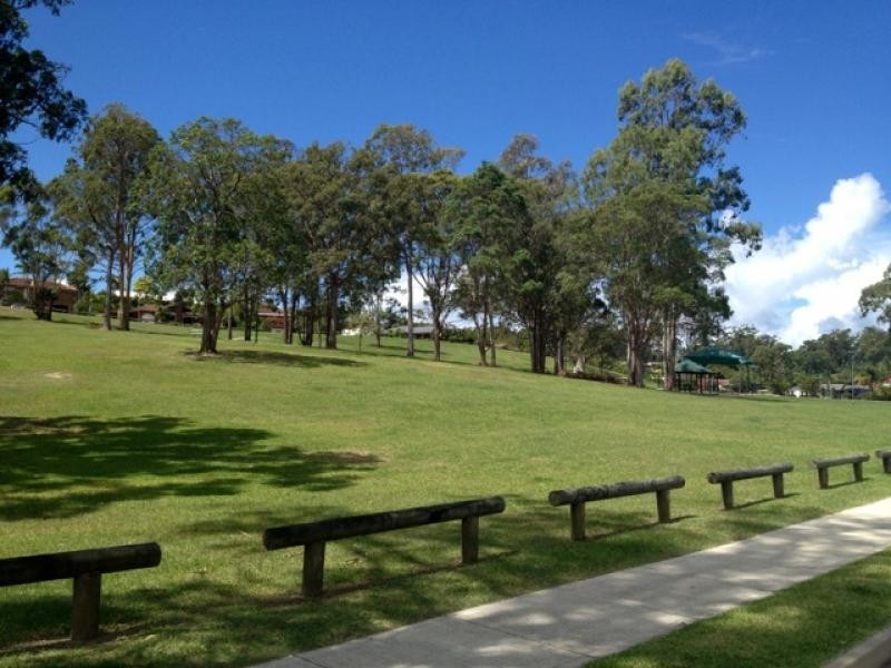 2 Tibor, Ashmore QLD 4214