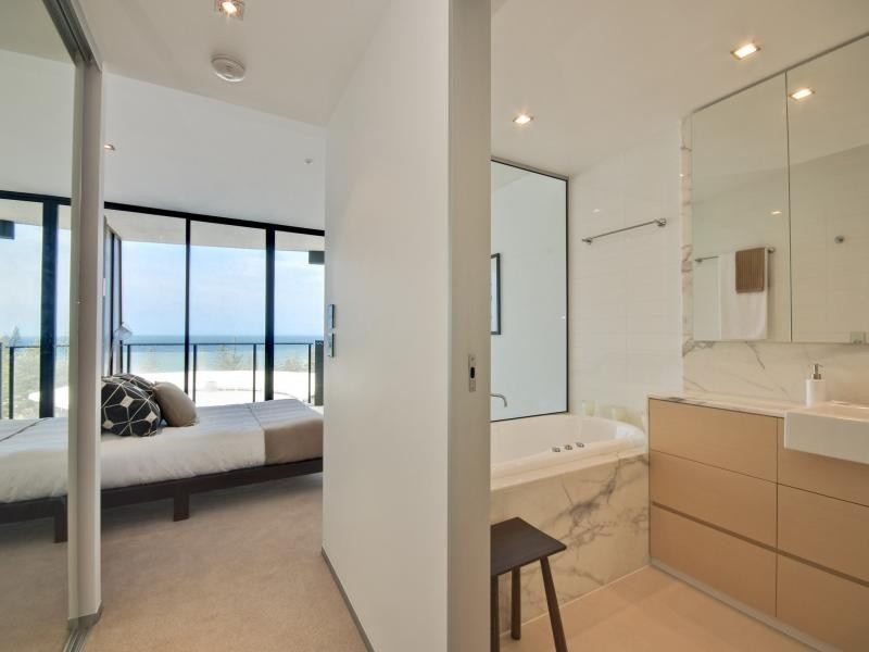 2102/Ambience The Esplanade, Burleigh Heads QLD 4220