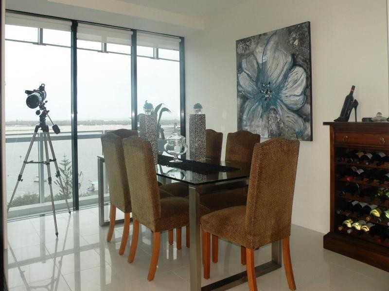 Apt/230 Marine Parade, Labrador QLD 4215