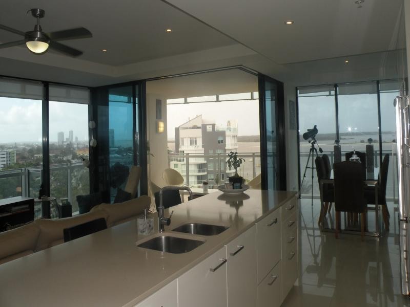 Apt/230 Marine Parade, Labrador QLD 4215