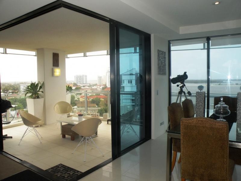 Apt/230 Marine Parade, Labrador QLD 4215