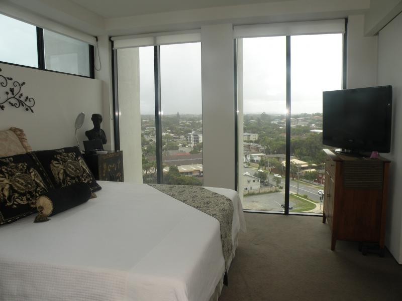 Apt/230 Marine Parade, Labrador QLD 4215