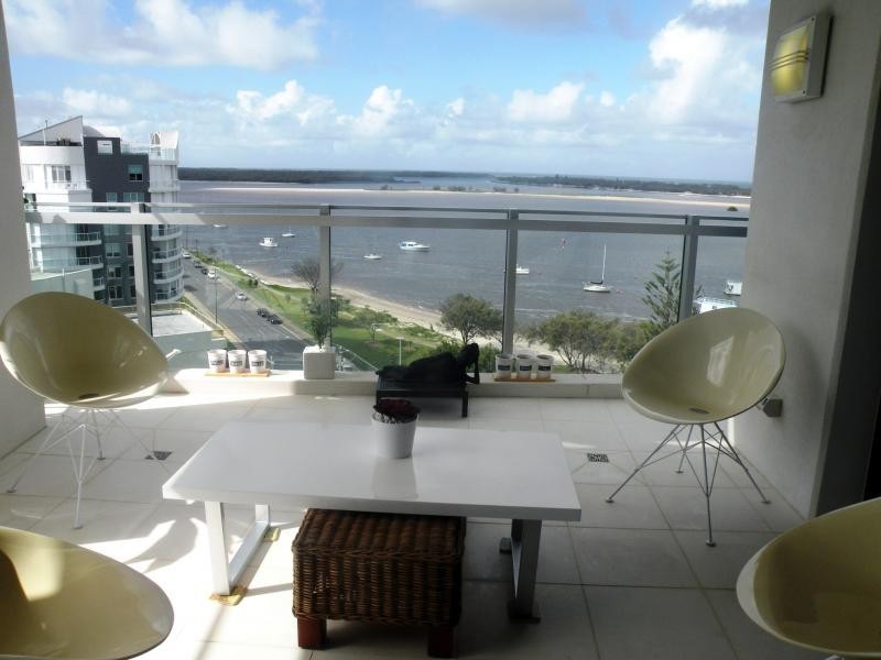 Apt/230 Marine Parade, Labrador QLD 4215