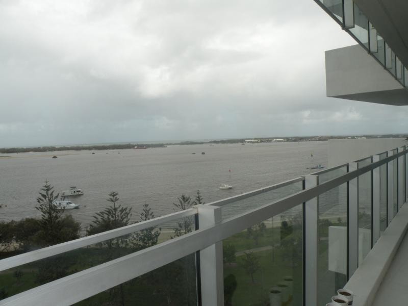 Apt/230 Marine Parade, Labrador QLD 4215