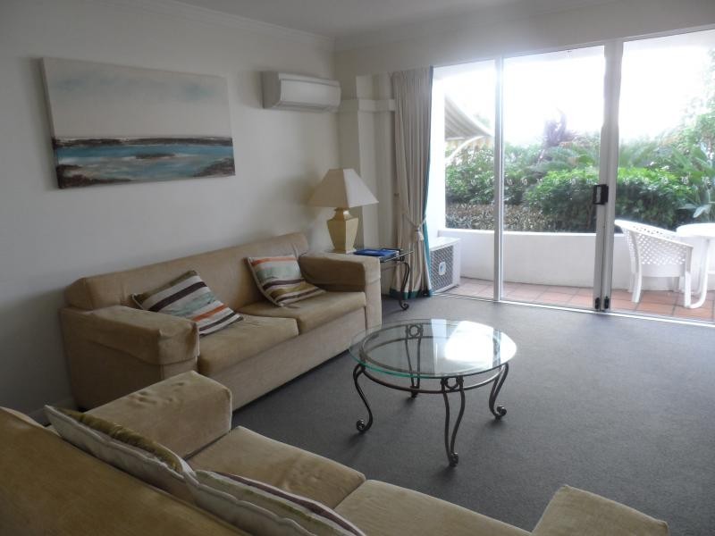 1110 /90  surf parade, Broadbeach QLD 4218