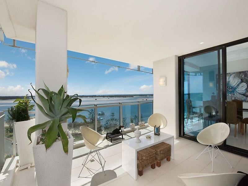 1001/230  Marine, Labrador QLD 4215