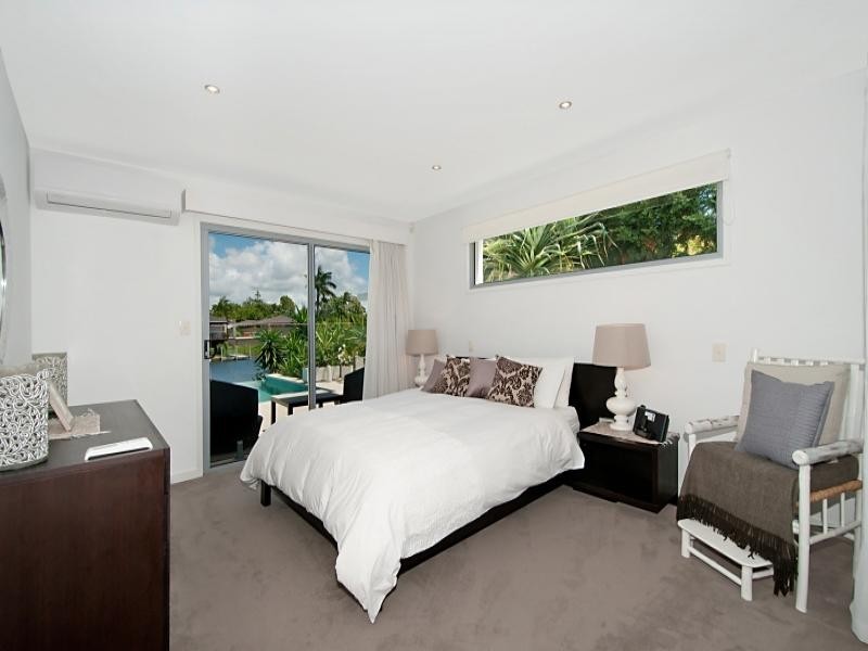 19 Lakeside Avenue, Broadbeach Waters QLD 4218