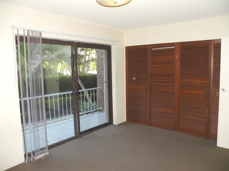 2/11 Old Burleigh Road, Surfers Paradise QLD 4217