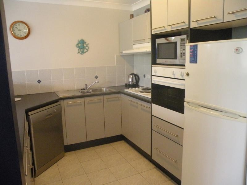 10/117 Old Burleigh Rd, Broadbeach QLD 4218