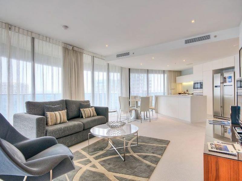 22207/4 – 26 Charles Avenue, Broadbeach QLD 4218