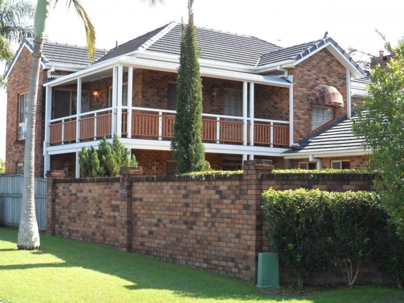 23 Tannah Court, Broadbeach Waters QLD 4218