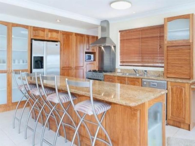 23 Tannah Court, Broadbeach Waters QLD 4218