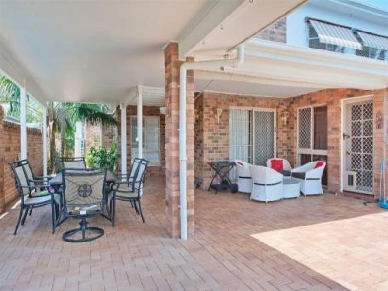 23 Tannah Court, Broadbeach Waters QLD 4218