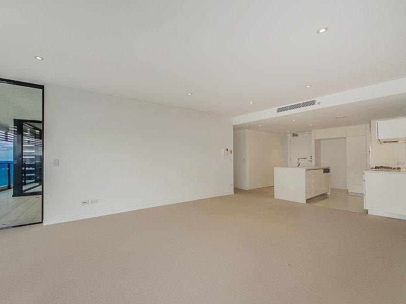 22003/4 Charles Ave, Broadbeach QLD 4218