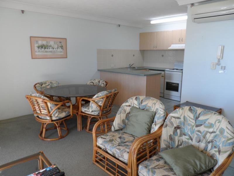 34/35  Broadbeach Bvd, Broadbeach QLD 4218