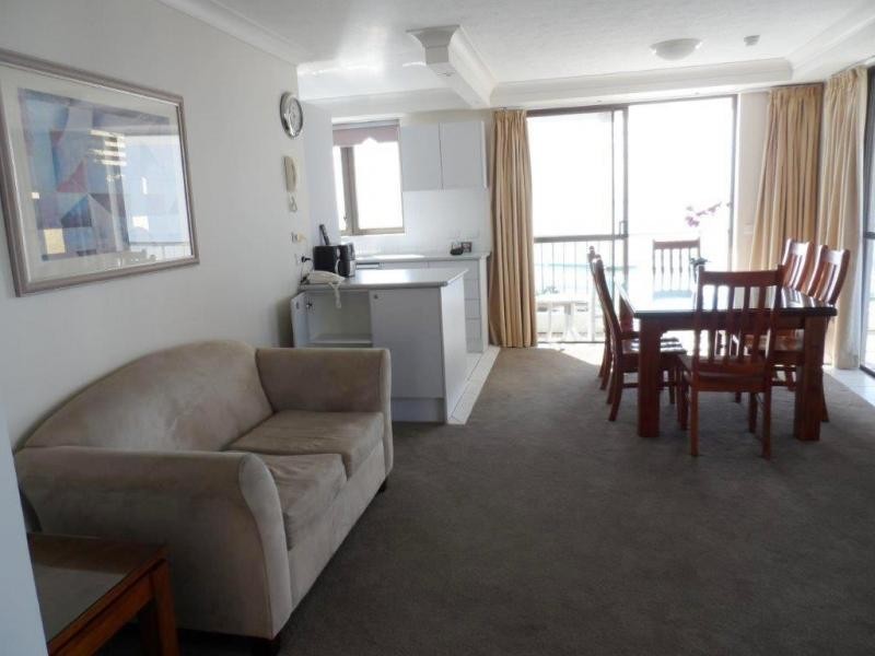 35/4 Britanna Avenue, Broadbeach QLD 4218