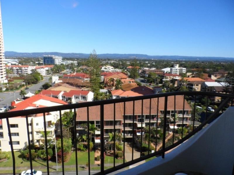 35/4 Britanna Avenue, Broadbeach QLD 4218